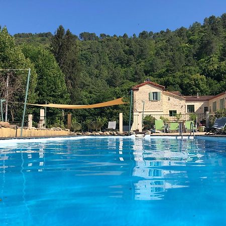 Chateau Du Fraissinet, 6 Gites Sleeping 2-8 Guests, Pool And River On Site La Tronche  Buitenkant foto
