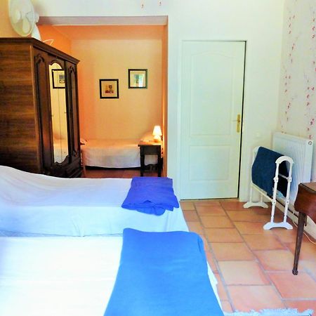 Chateau Du Fraissinet, 6 Gites Sleeping 2-8 Guests, Pool And River On Site La Tronche  Buitenkant foto