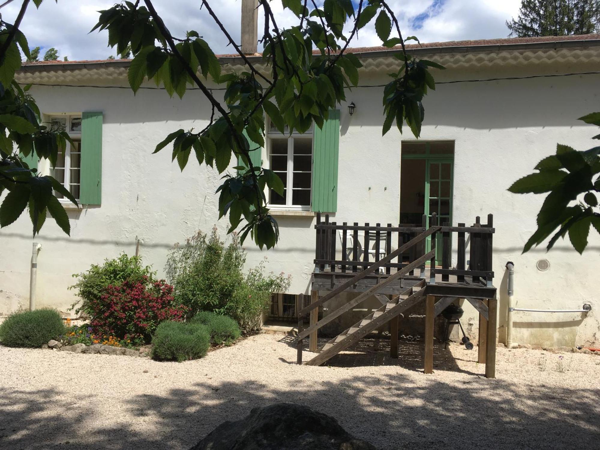 Chateau Du Fraissinet, 6 Gites Sleeping 2-8 Guests, Pool And River On Site La Tronche  Buitenkant foto