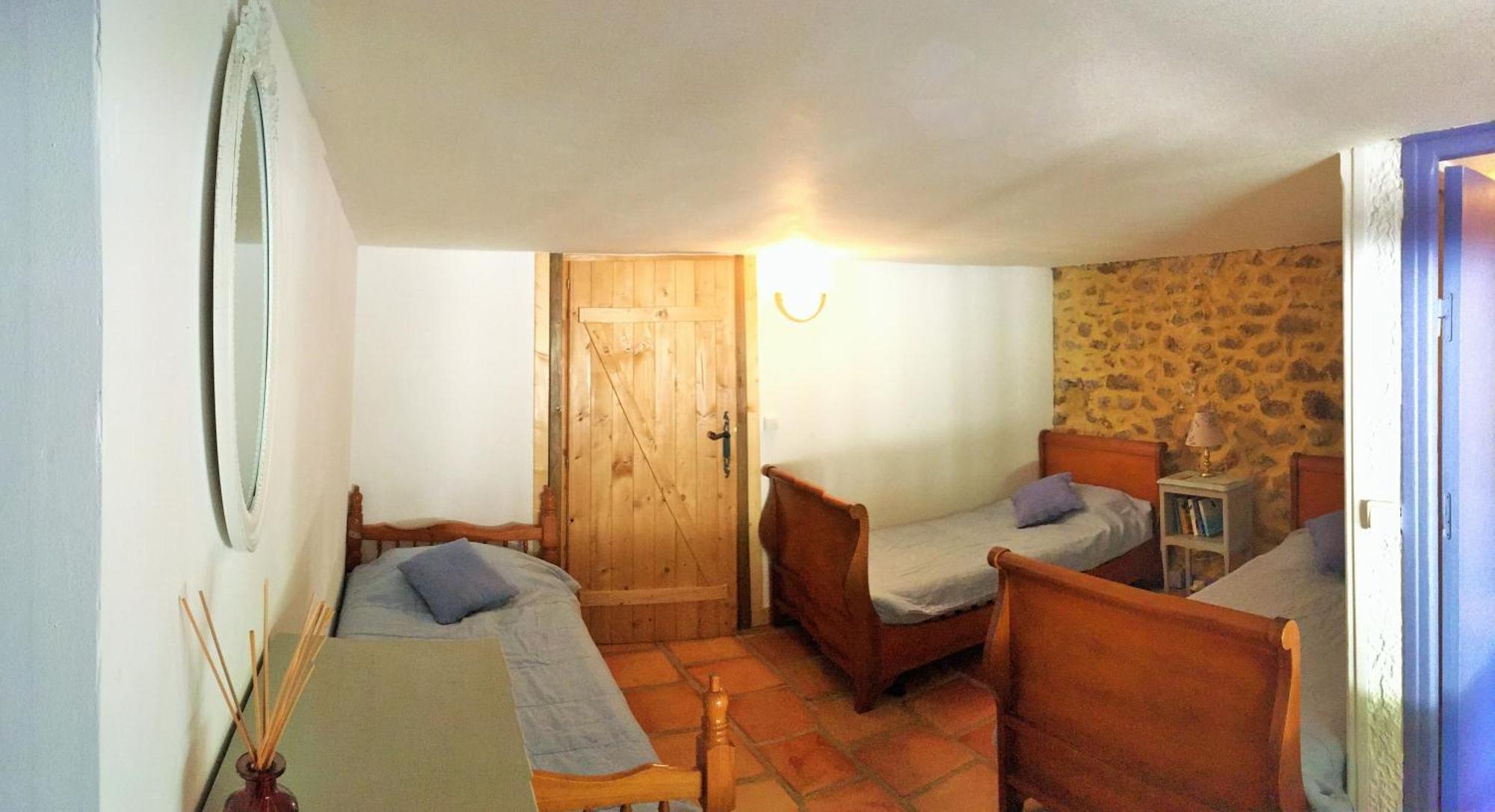 Chateau Du Fraissinet, 6 Gites Sleeping 2-8 Guests, Pool And River On Site La Tronche  Buitenkant foto